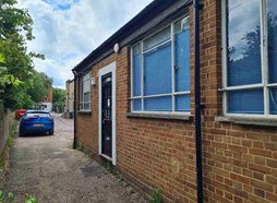 Unit D, London House, 42 Upper Richmond Road West, East Sheen, SW14 8DD