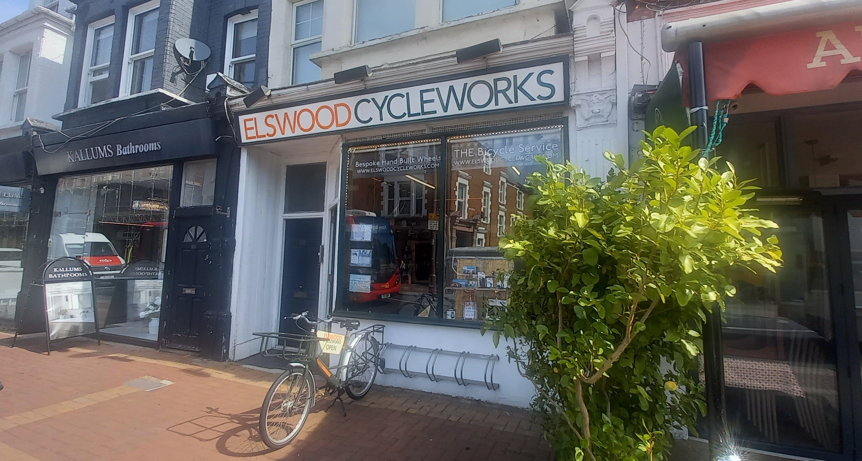 98 Lower Richmond Road, Putney, SW15 1LN